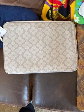 kate spade beige floral logo laptop sleeve